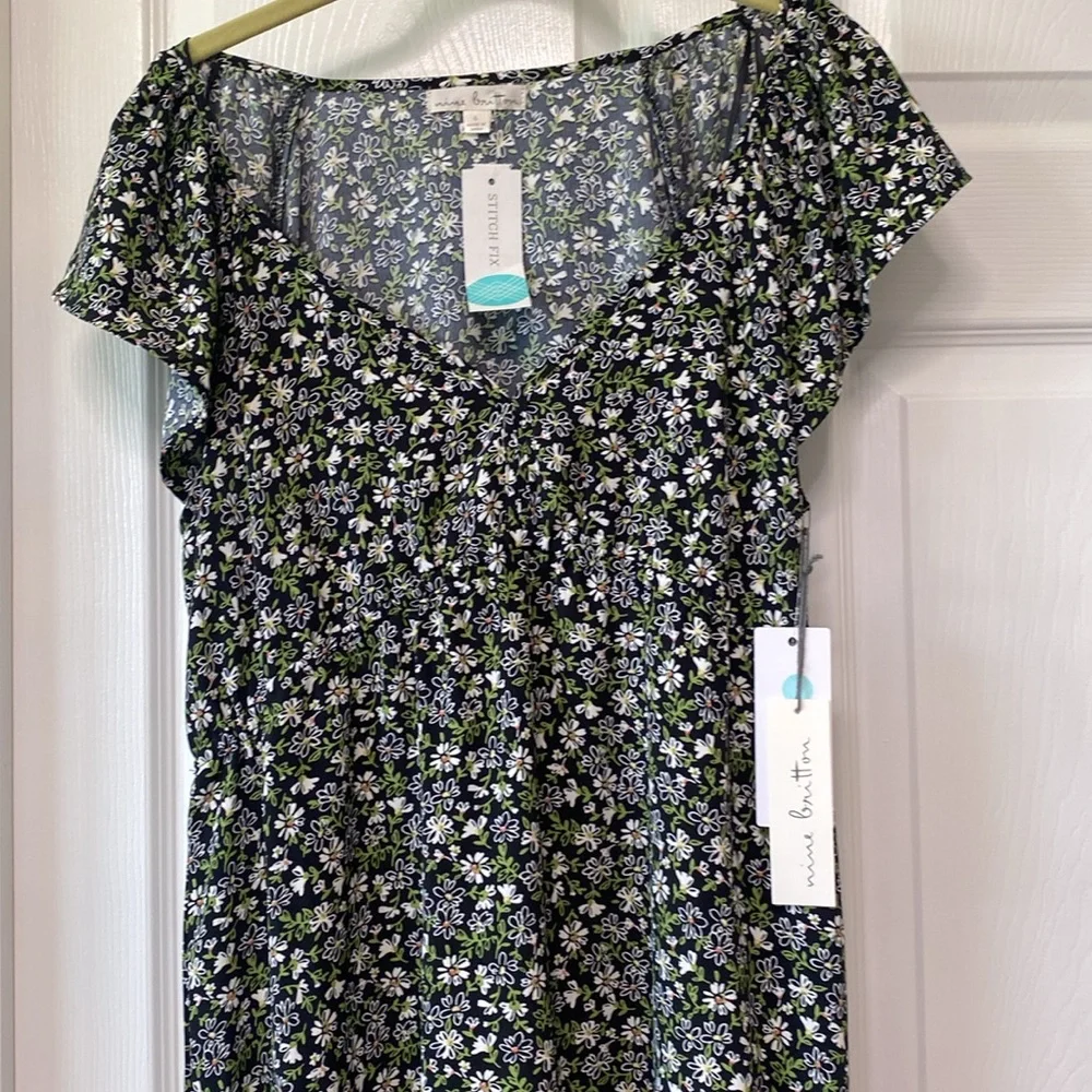 Dress - Picture 4 of 4